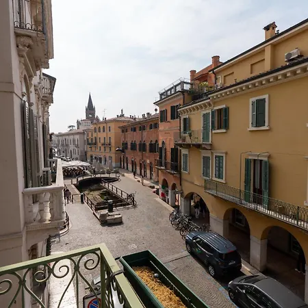 Centralissima E Antica Residenza Cappello - Domus Apartman Verona