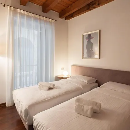 Domus - Centralissima E Antica Residenza Cappello *