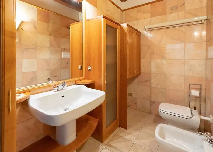 Apartment Domus - Centralissima E Antica Residenza Cappello