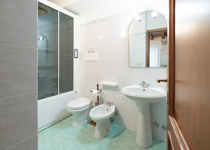 Apartment Domus - Centralissima E Antica Residenza Cappello *